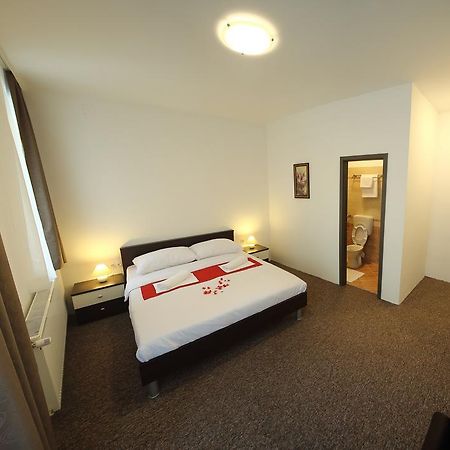 Hotel Sobe Oliva Zagrzeb Zewnętrze zdjęcie
